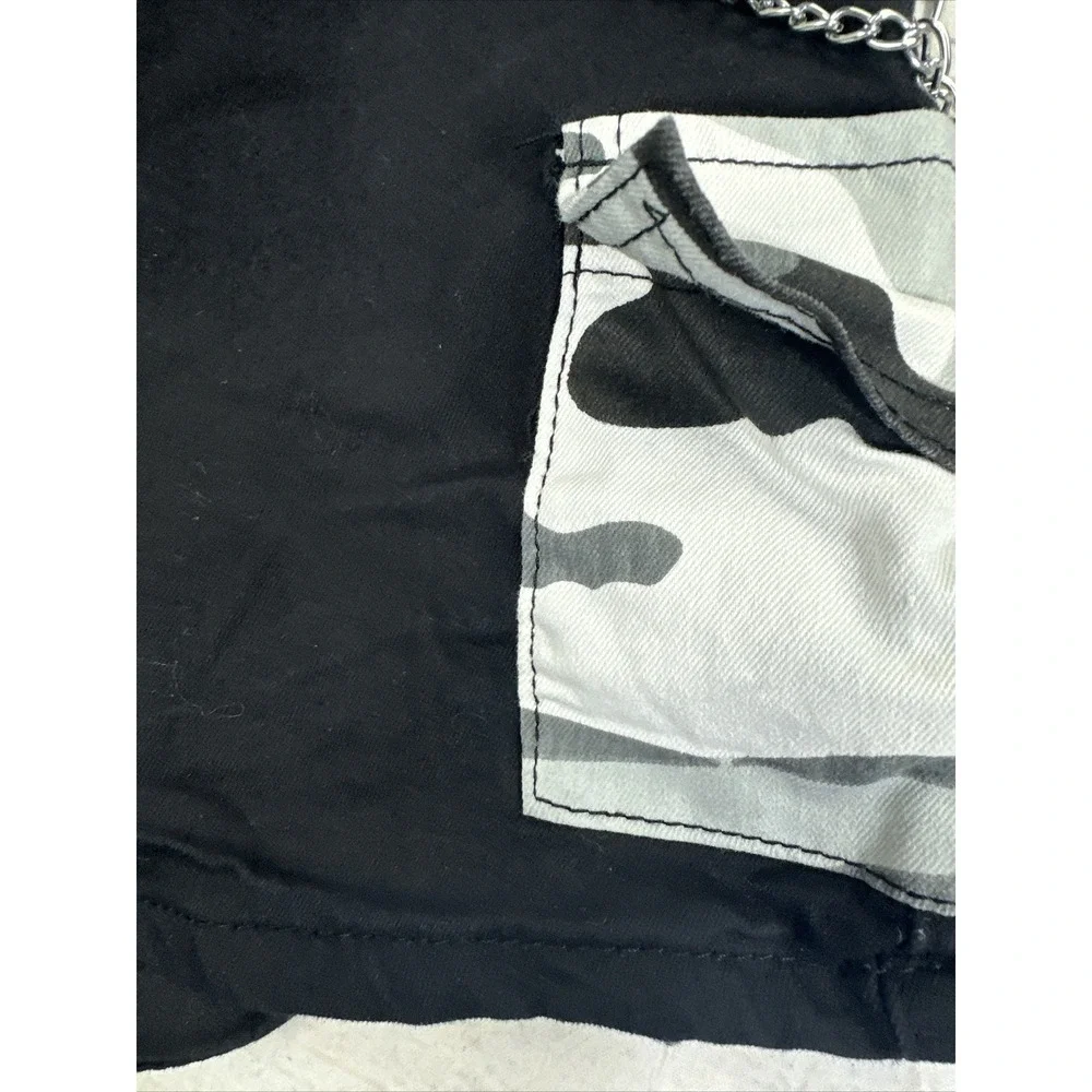 Kreamy Women's Camo Cargo Shorts  Small Gray Black Mikitary With Chains
